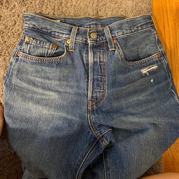 Levi’s 501s Skinny Distressed - Picture 4 of 4